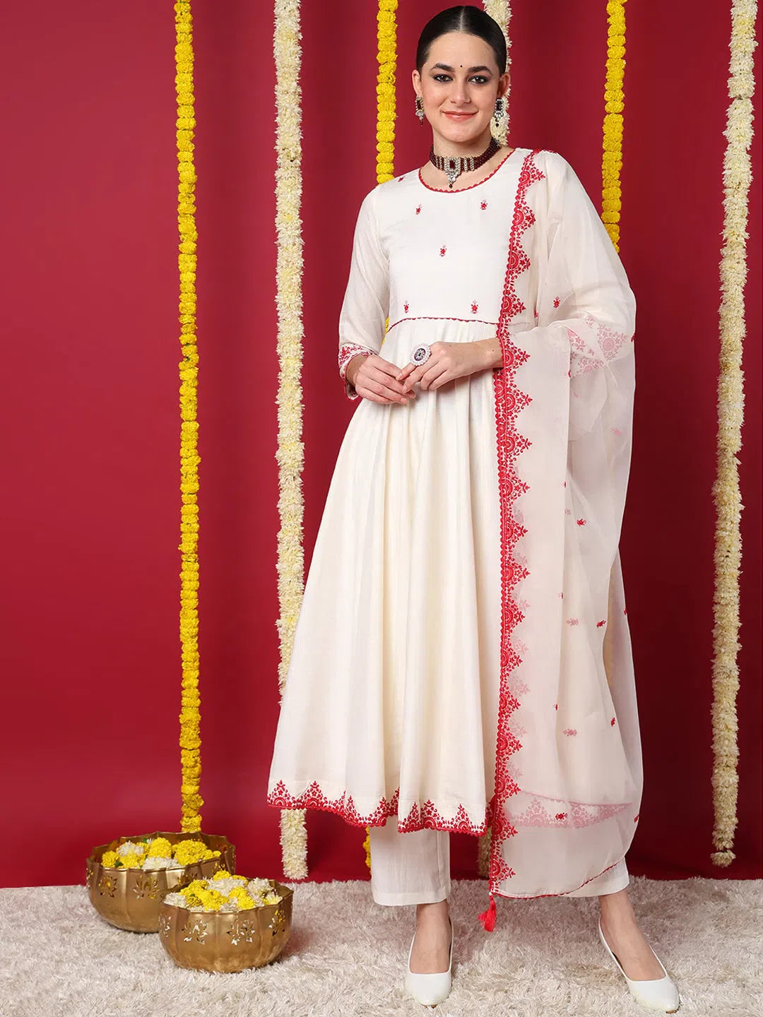 Off White Anarkali Kurta Set with Dupatta | Women's Kurta Set