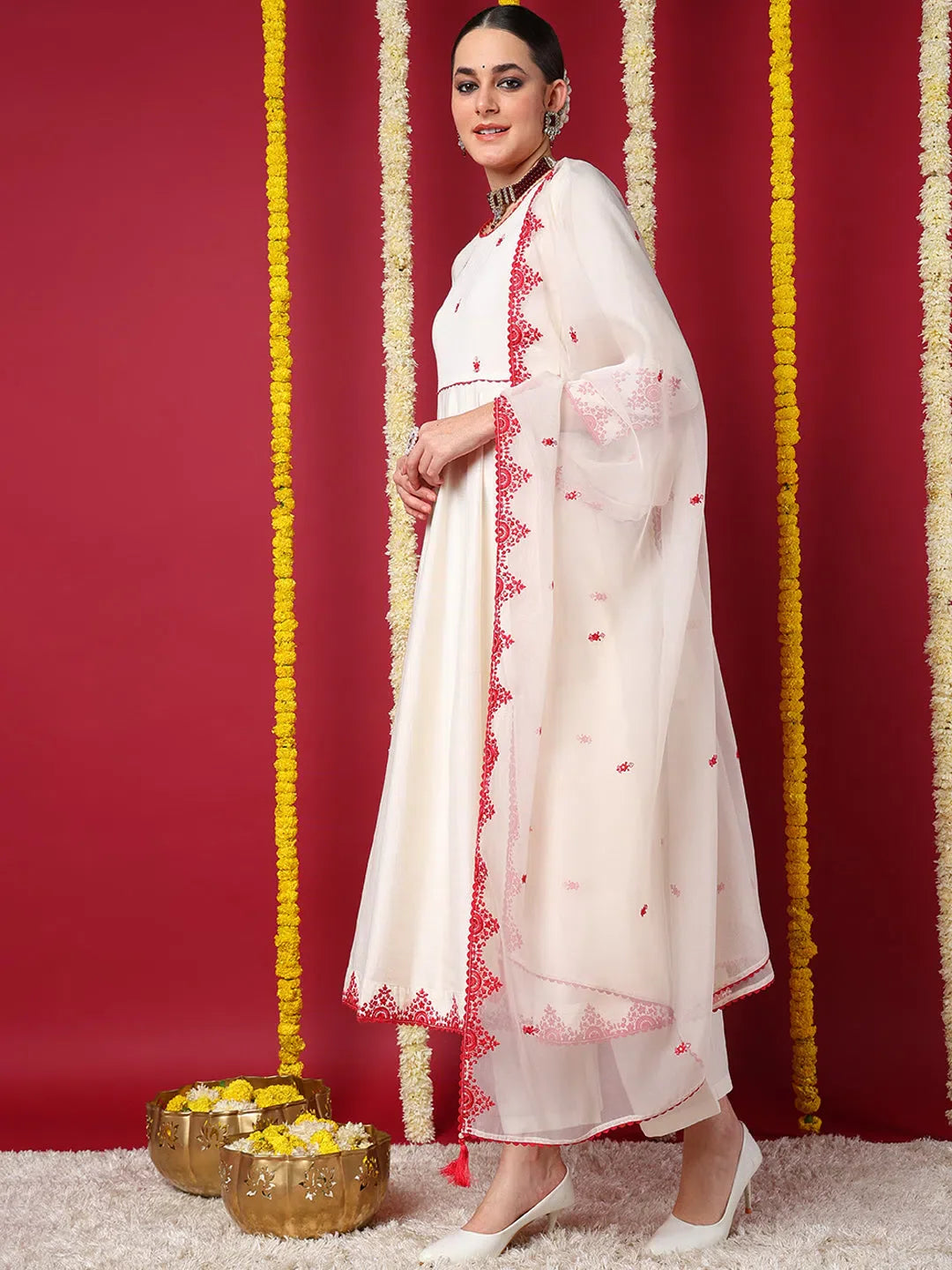 Off White Anarkali Kurta Set with Dupatta | Women's Kurta Set