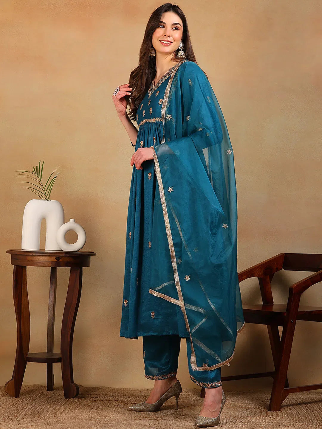 Teal Embroidered Kurta Set With Dupatta | Women's Kurta Sets