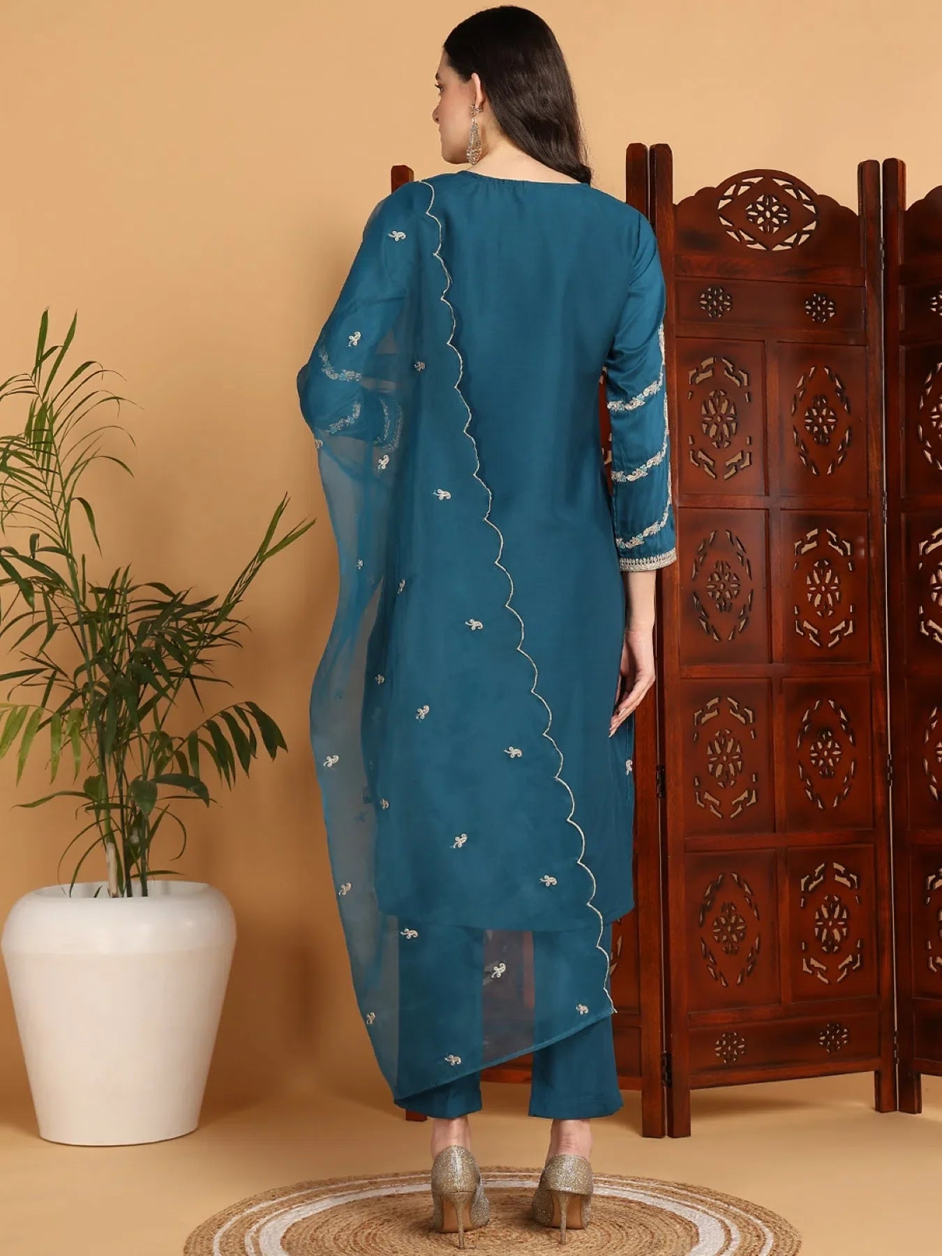 Teal Embroidered Kurta Set | Women's Indian Kurta Sets with Du...