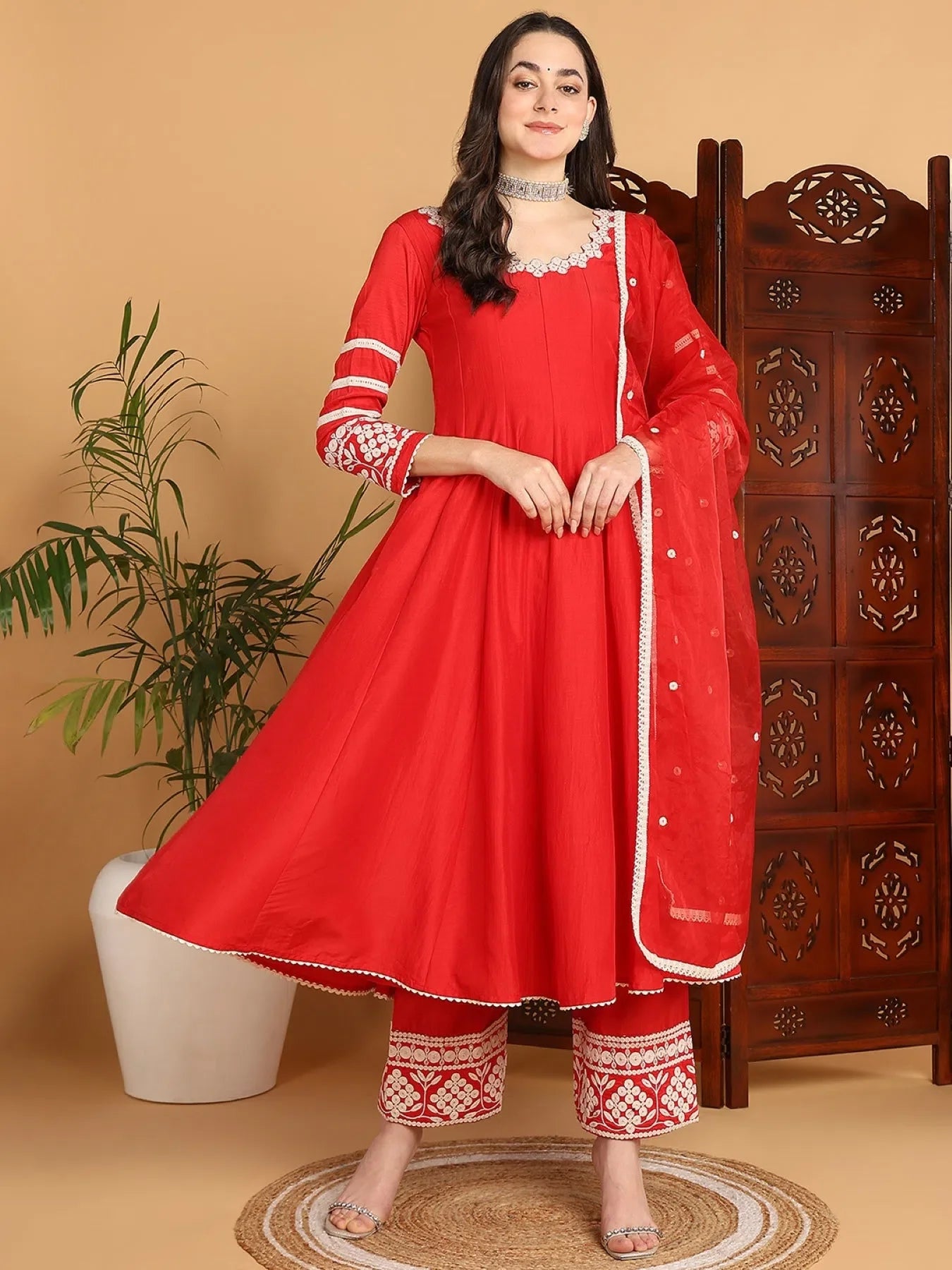 Red Silk Blend Embroidered Anarkali Kurta Set for Women