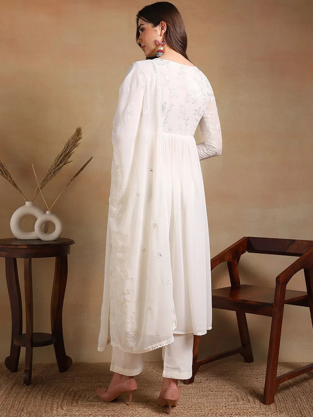 Off White Embroidered Kurta Pant Set with Dupatta | Indian Kurta