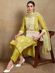 Women Yellow Silk Blend Solid Straight Kurta Pant Set With Dupatta