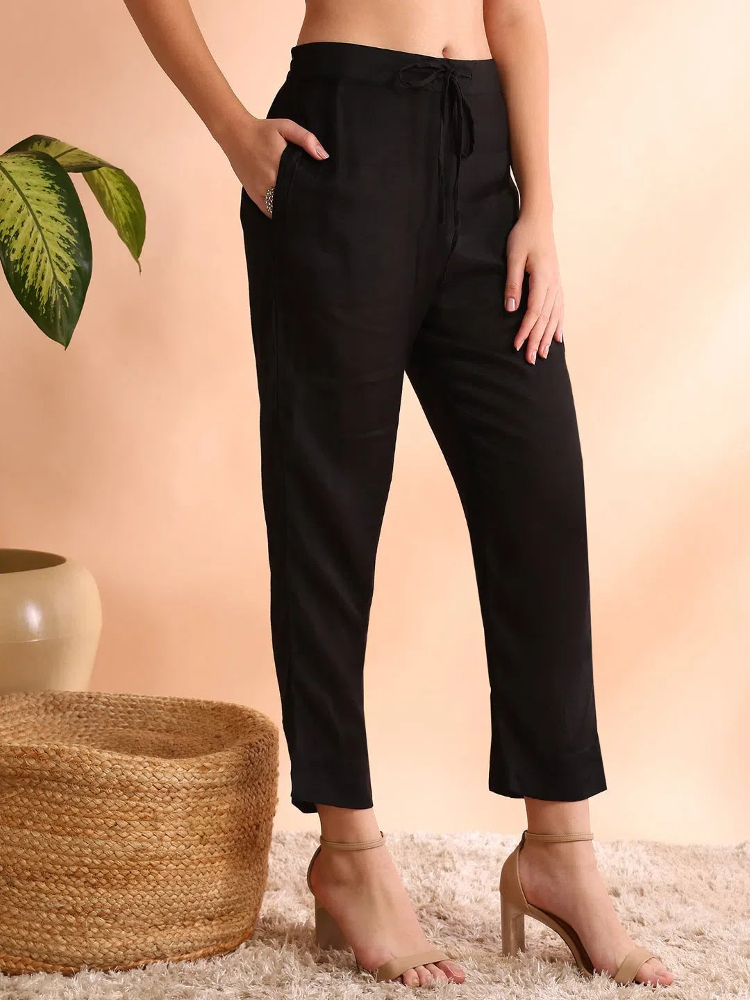 Black Geometric Kurta Set with Dupatta | Women's Kurta Sets