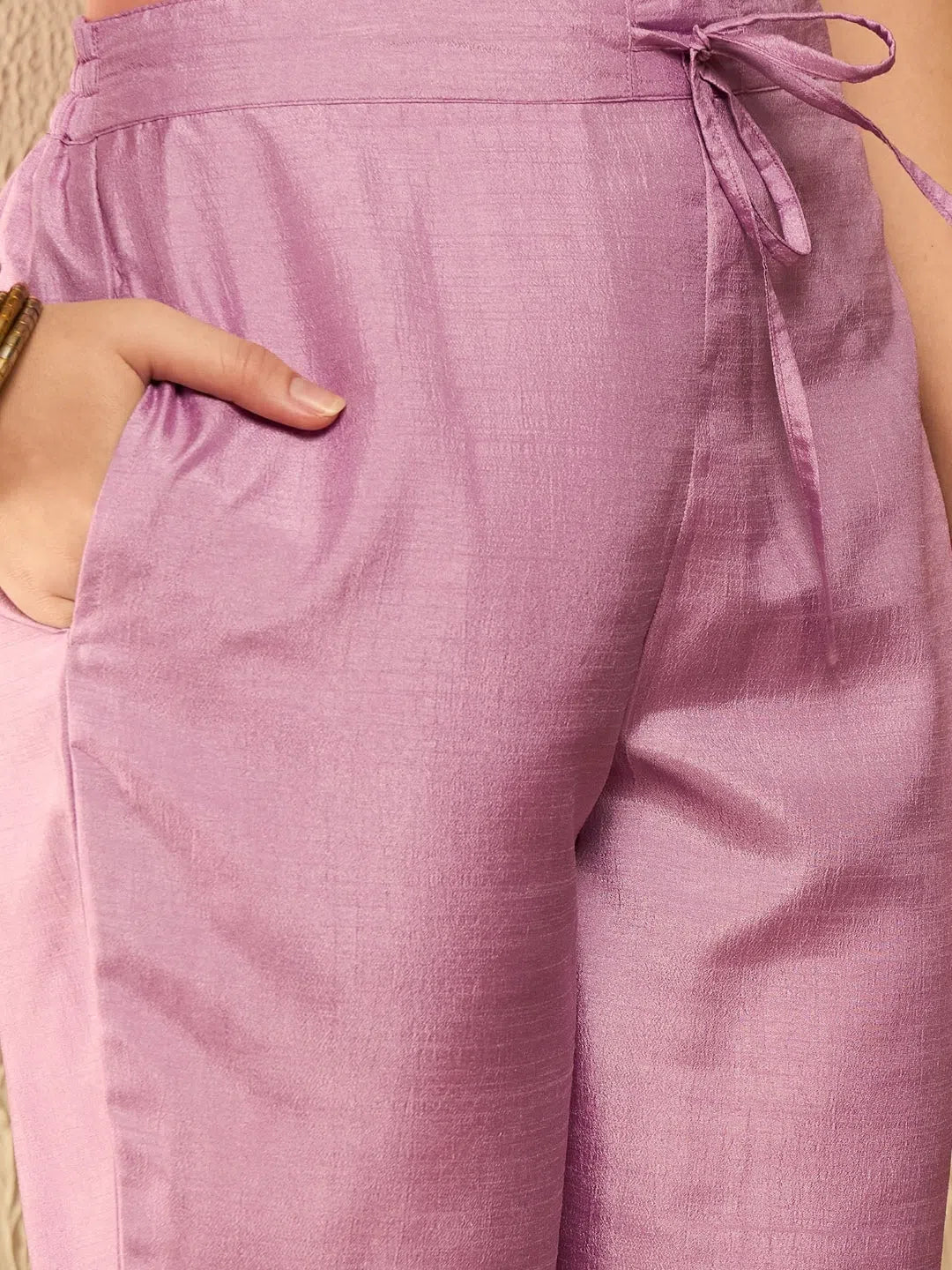 Lavender Embroidered Kurta Set | Women's Designer Kurta Sets - Style 1