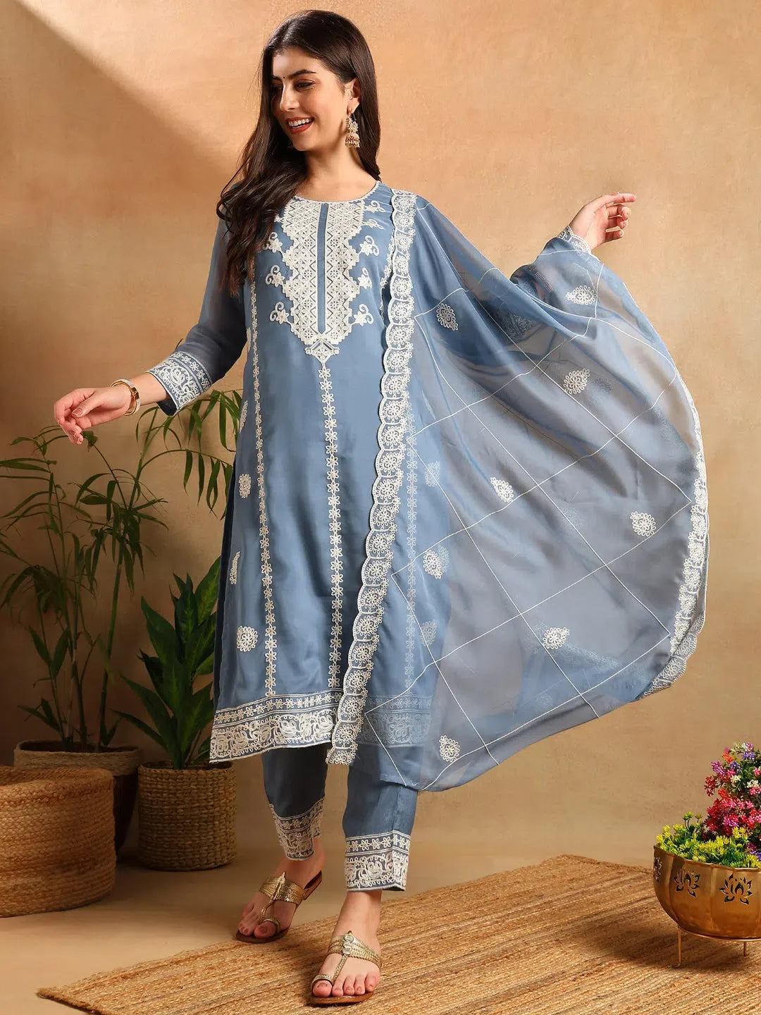Blue Embroidered Organza Kurta Set | Women's Designer Kurta Sets