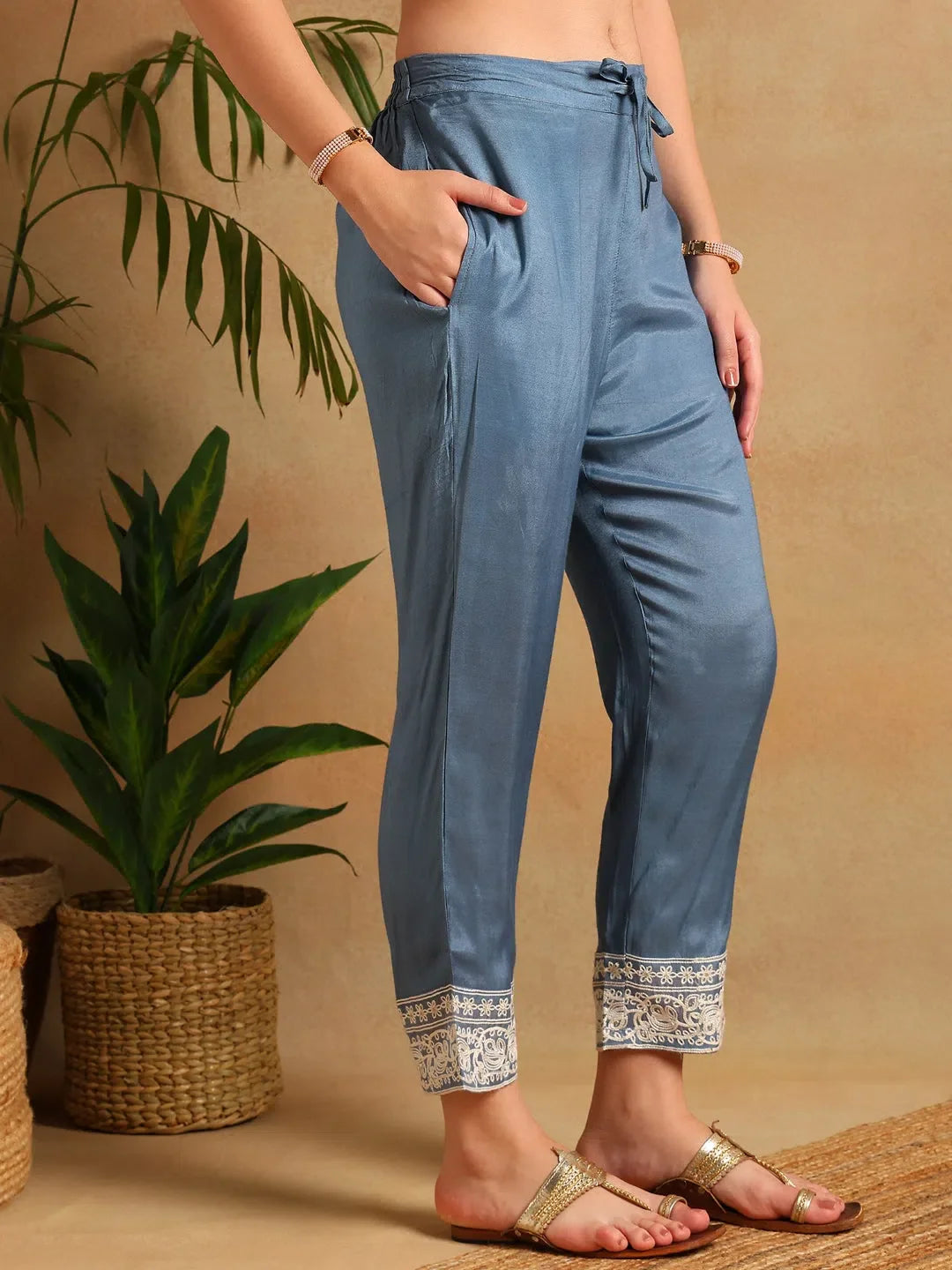 Blue Embroidered Organza Kurta Set | Women's Designer Kurta Sets