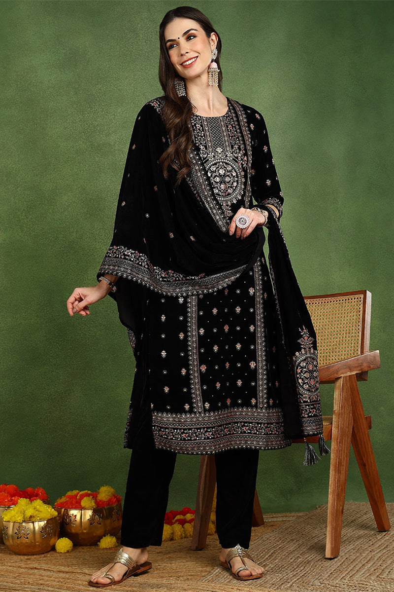 Black Velvet Ethnic Motifs Printed Straight Suit Set PKSKD2768 | DesiQ