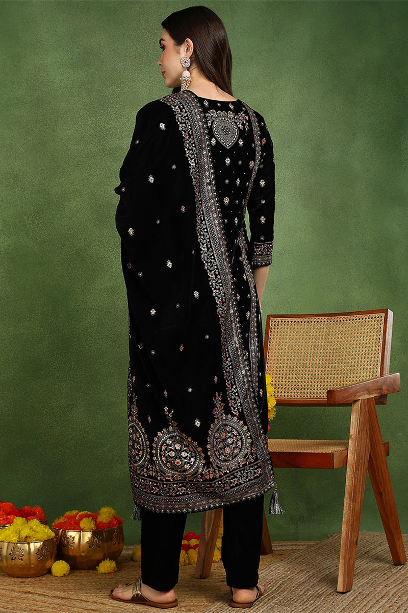 Black Velvet Ethnic Motifs Printed Straight Suit Set PKSKD2768 | DesiQ