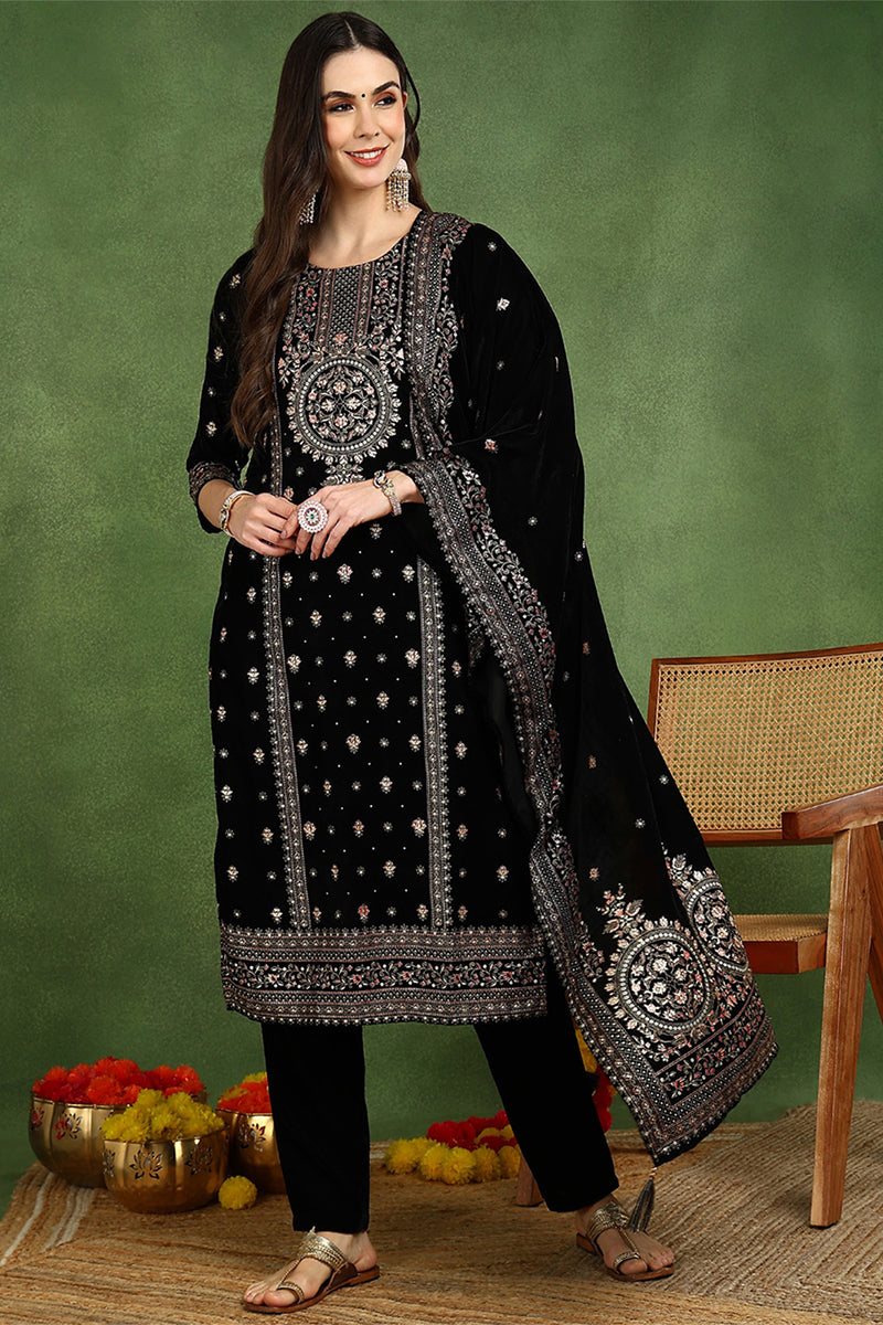 Black Velvet Ethnic Motifs Printed Straight Suit Set PKSKD2768 | DesiQ