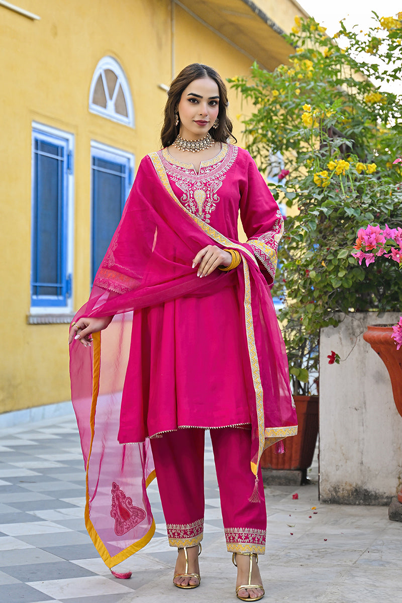 Pink Silk Blend Solid Embroidered Anarkali Kurta Salwar With Dupatta P