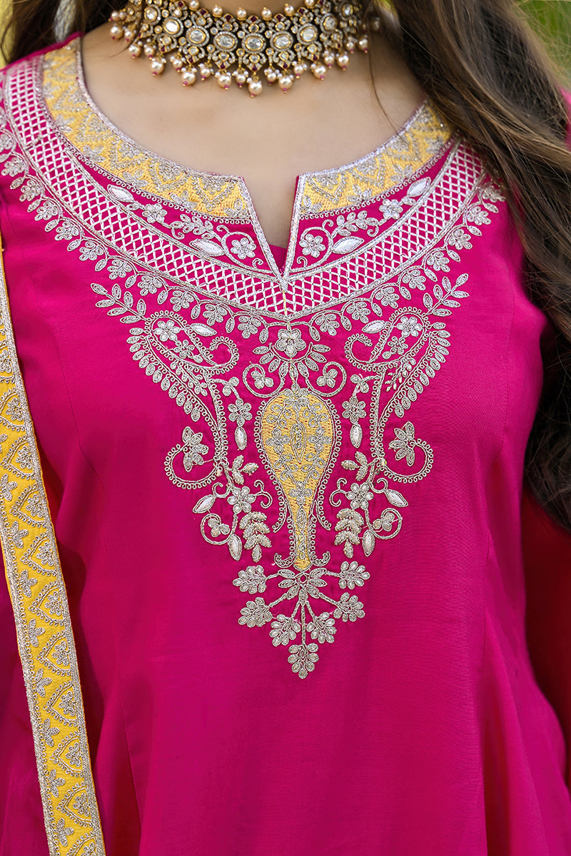 Pink Silk Blend Solid Embroidered Anarkali Kurta Salwar With Dupatta P