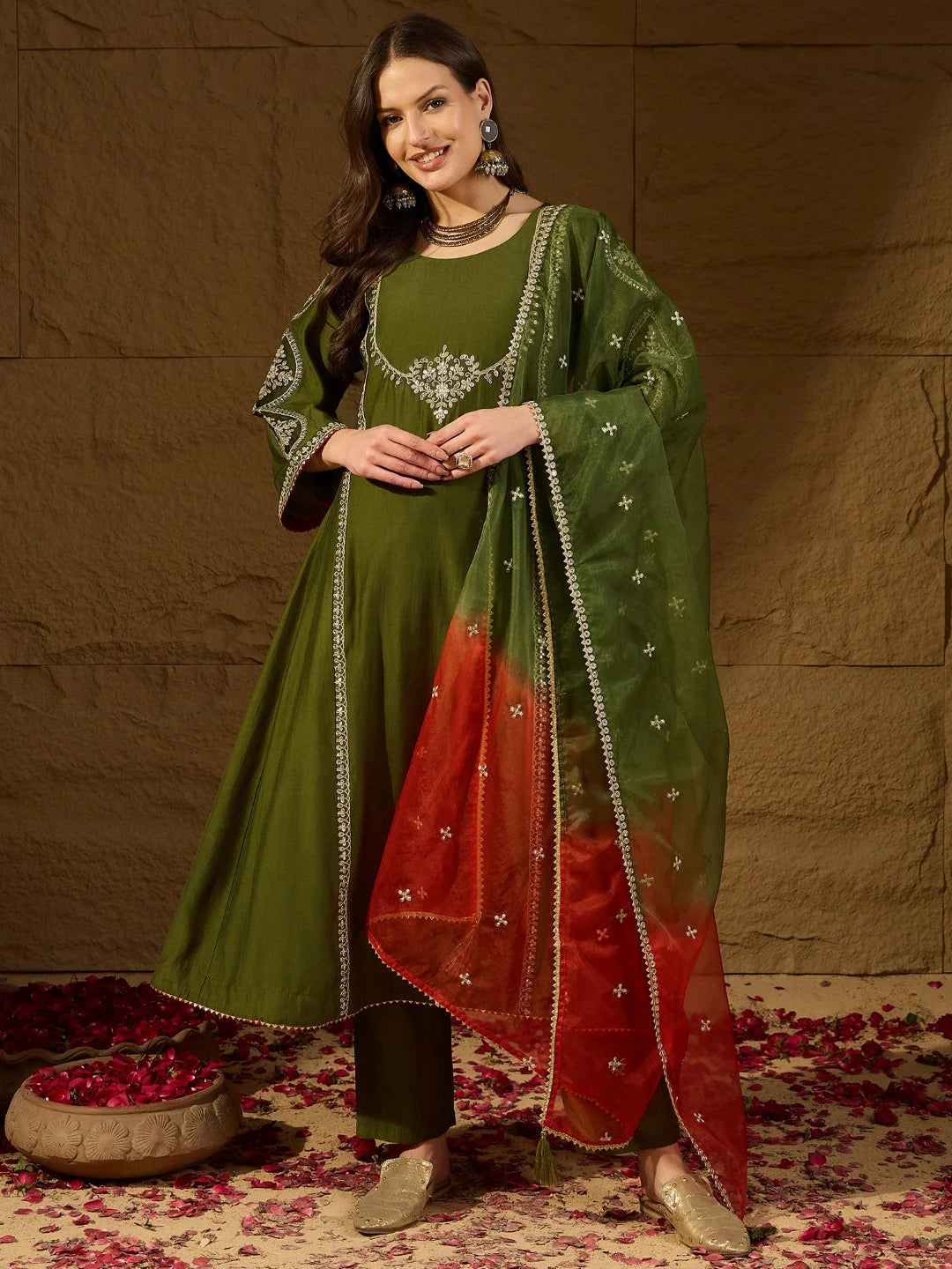 Women Green Silk Blend Embroidered A-Line Kurta Sets