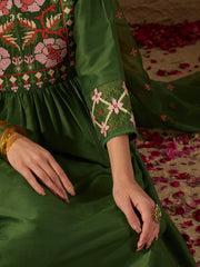 Women Green Silk Blend Solid Embroidered Straight Kurta Trouser and Dupatta-PKSKD2982