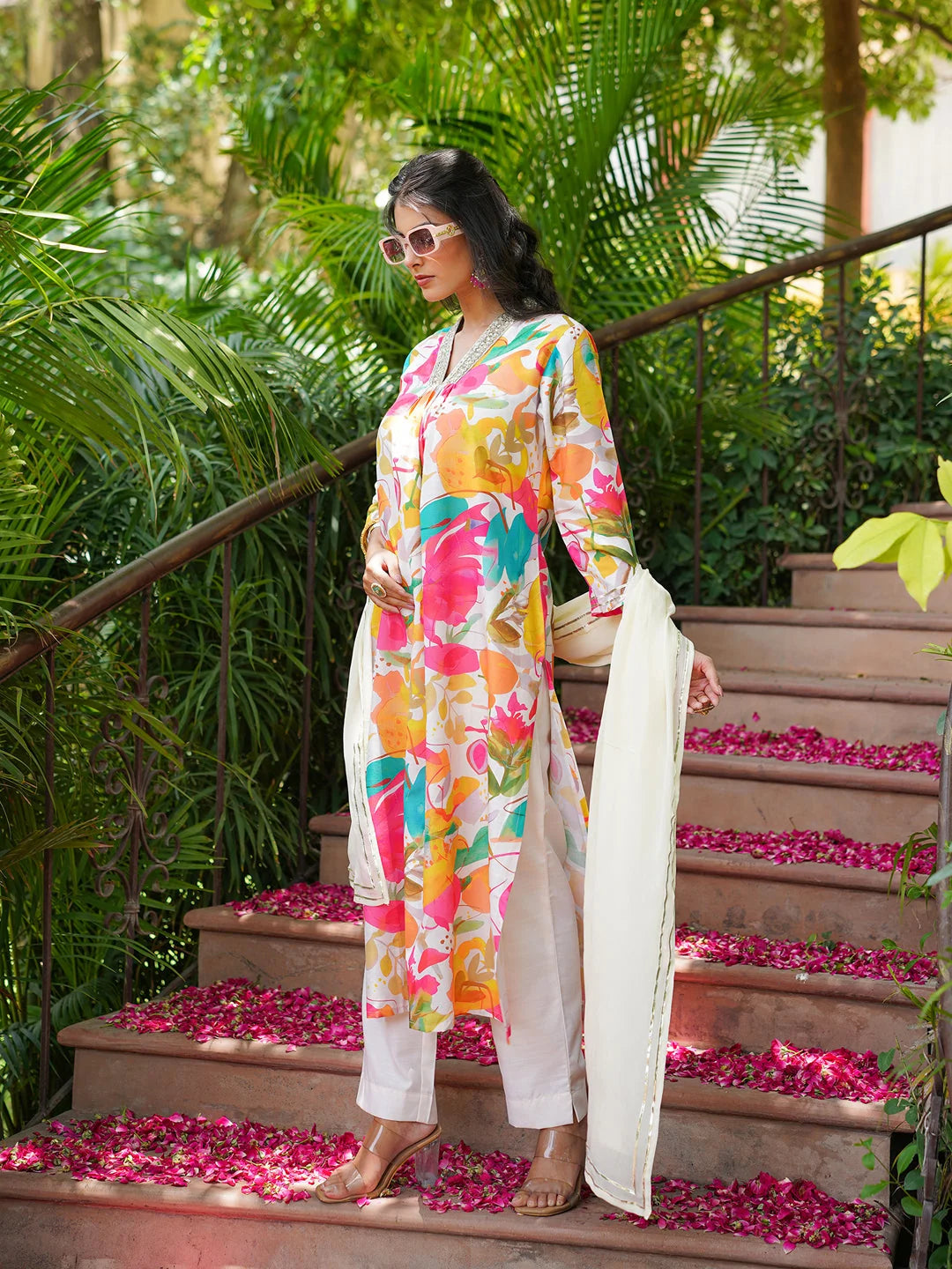 Women Off White Rayon Blend Floral Printed Straight Kurta Trousers With Dupatta