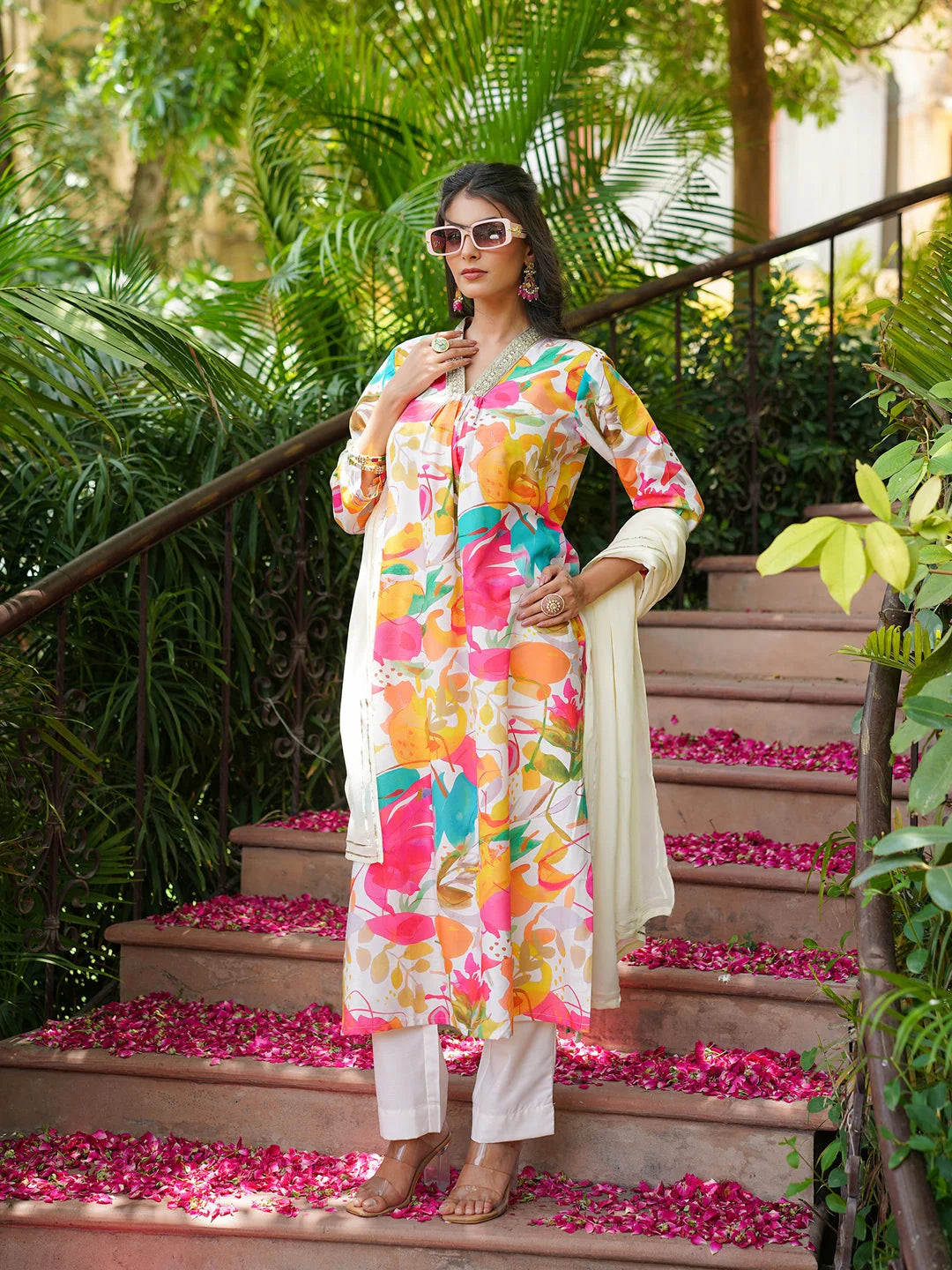 Women Off White Rayon Blend Floral Printed Straight Kurta Trousers With Dupatta