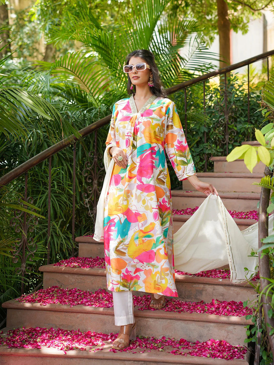 Women Off White Rayon Blend Floral Printed Straight Kurta Trousers With Dupatta