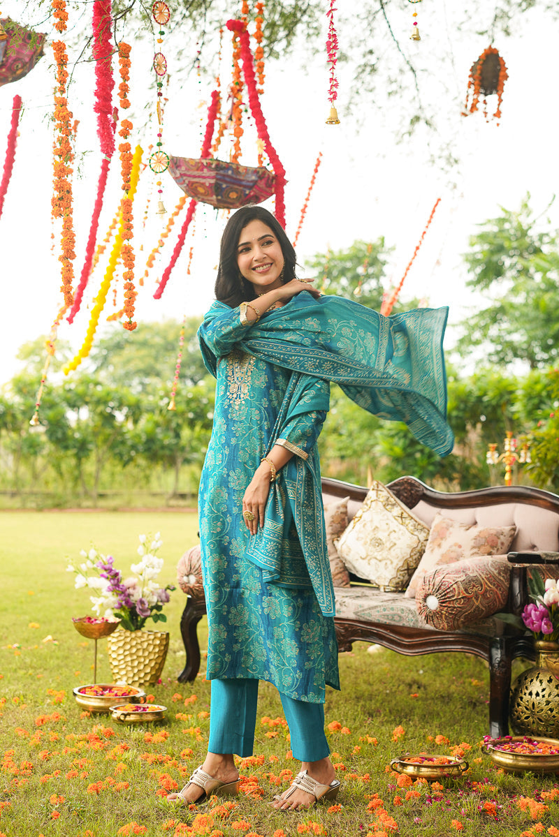 Blue Viscose Rayon Solid Embroidered Straight Kurta Trousers With Dupatta PKSKD3057