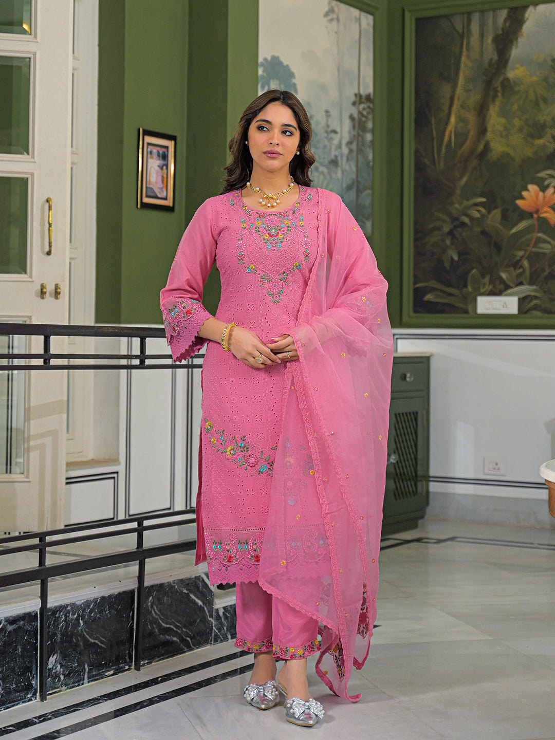 Women Pink Viscose Embroidered Straight Kurta Trousers With Dupatta
