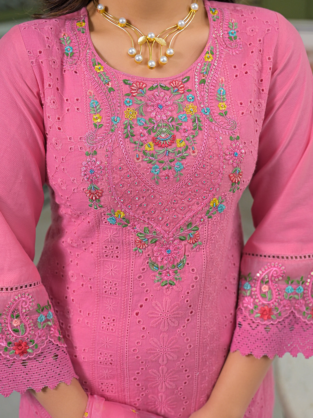 Women Pink Viscose Embroidered Straight Kurta Trousers With Dupatta