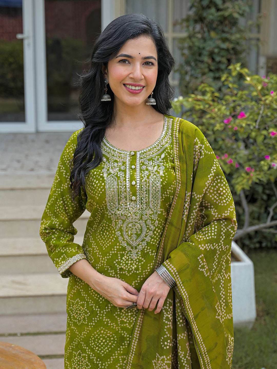 Women Green Silk Blend Bandhani Embroidered Straight Kurta Trousers With Dupatta