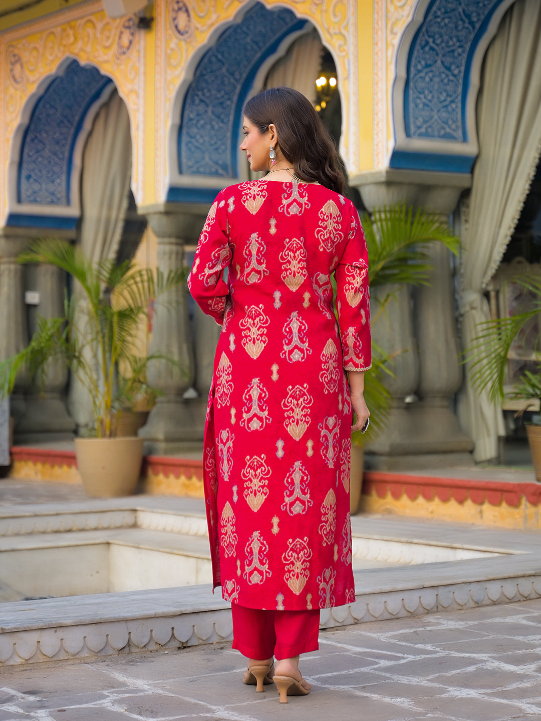 Women Red Viscose Ikat Printed Straight Kurta Trousers With Dupatta
