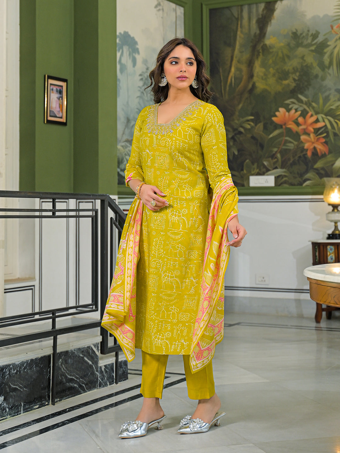 Women Yellow Viscose Ethnic Motifs Printed Straight Kurta Trousers With Dupatta