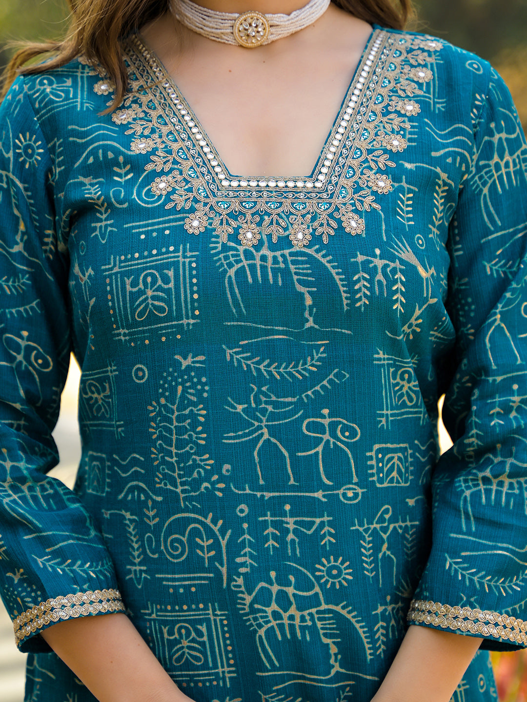 Women Blue Viscose Ethnic Motifs Printed Straight Kurta Trousers With Dupatta