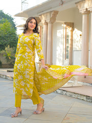 Women Yellow Viscose Rayon Floral Printed Straight Kurta Trousers With Dupatta-PKSKD3178