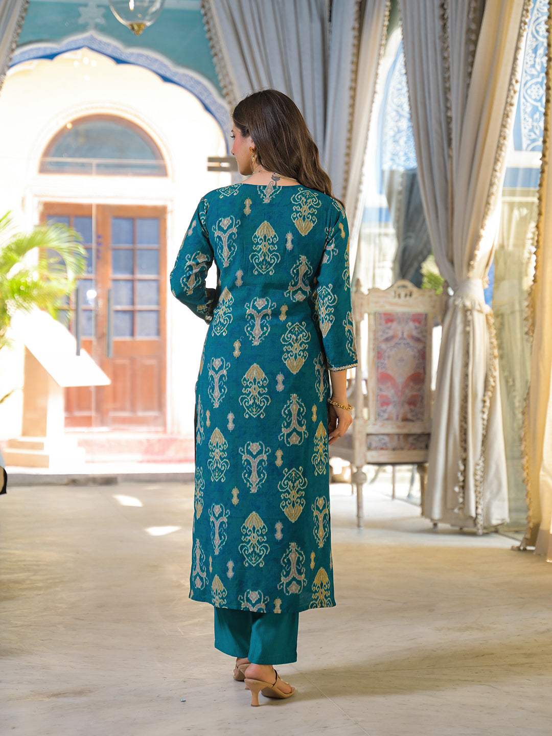 Women Blue Viscose Ikat Printed Straight Kurta Trousers With Dupatta