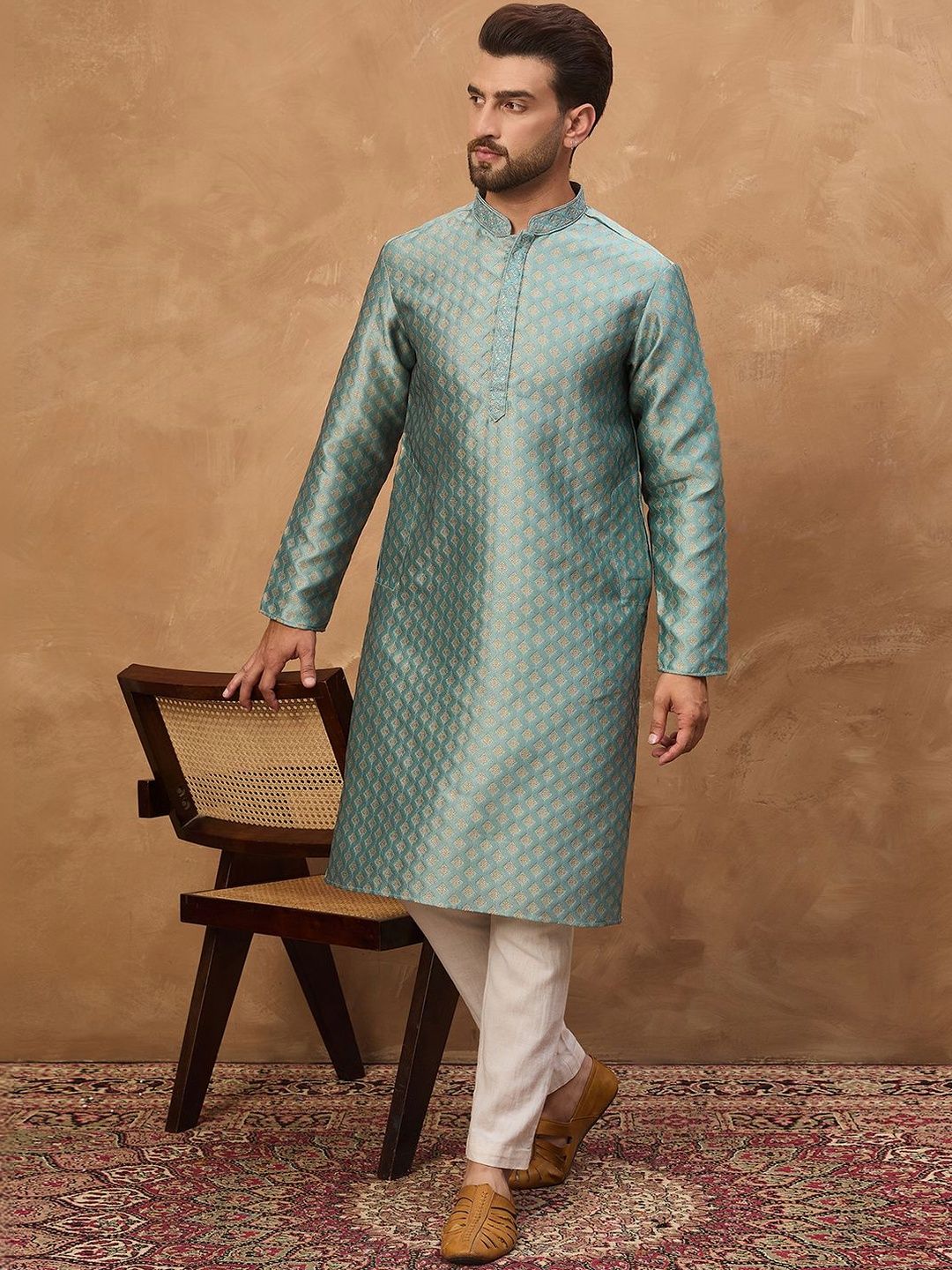 Ethnic Bay Men Blue Silk Blend Solid Woven Design Straight Kurta With Pant Set-MKSET1457