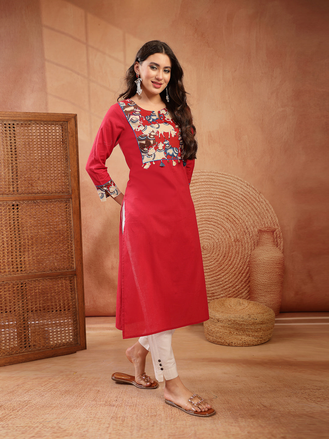Women's Red Solid Rayon Straight Kurta (REDDHARA) | DesiQlo
