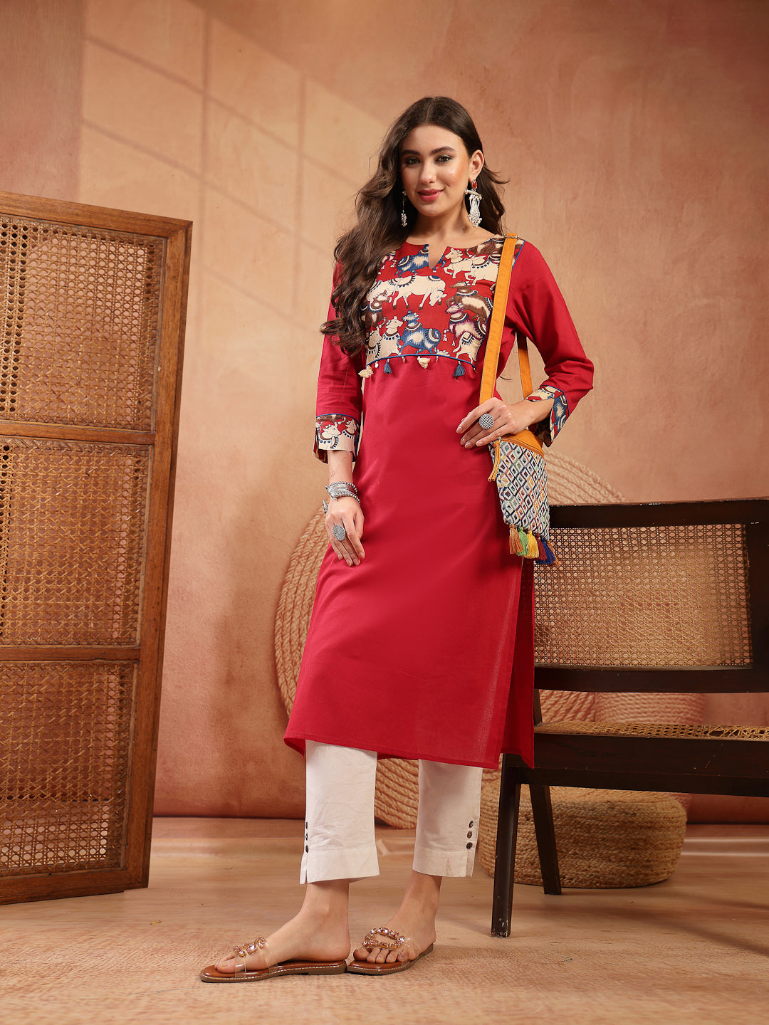 Women's Red Solid Rayon Straight Kurta (REDDHARA) | DesiQlo