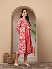 Stylum Women's Red Floral Printed Cotton Flared Kurta (REDDUKE)