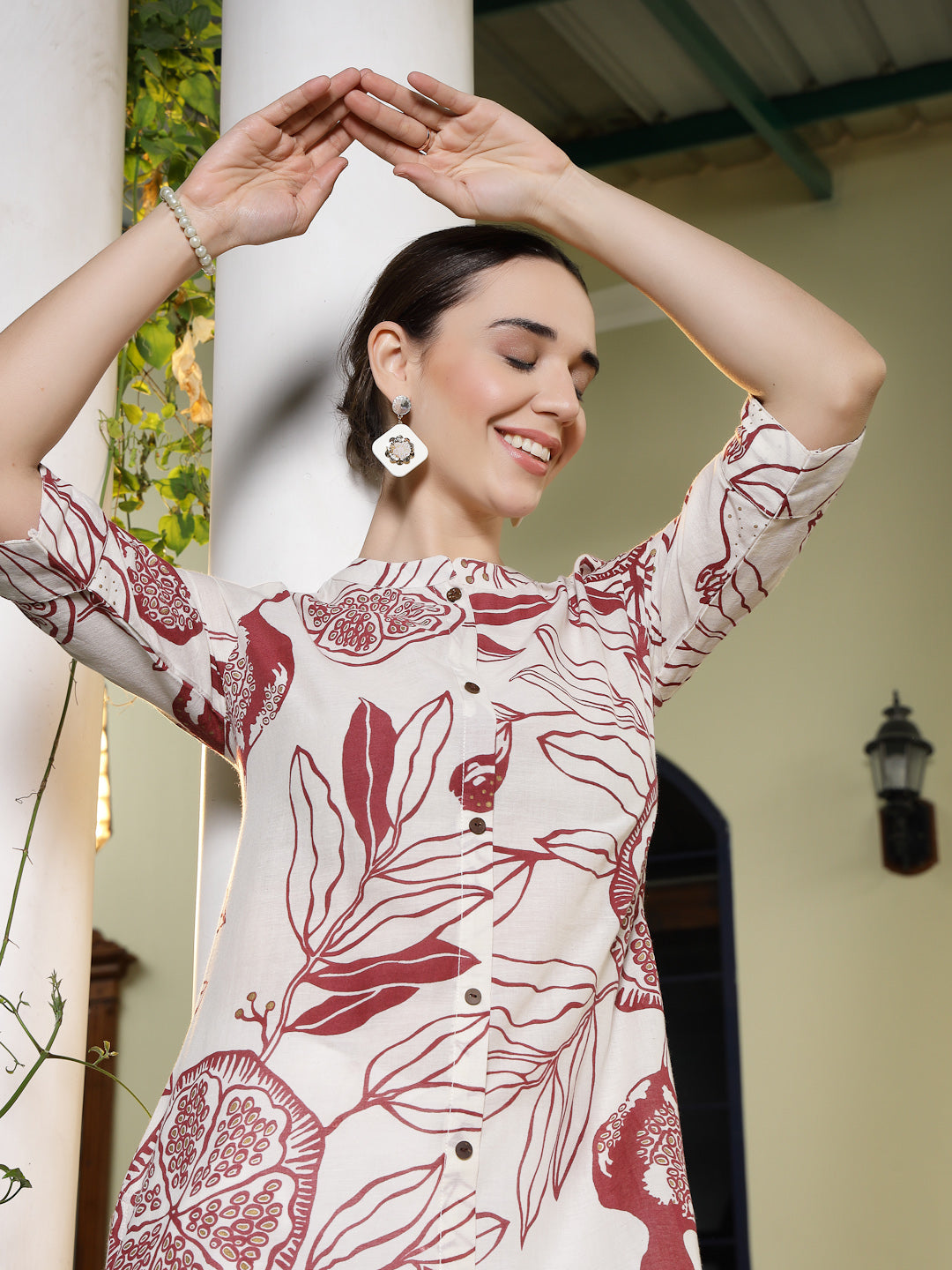 Women's Red Botanical Printed Rayon A-Line Kurta (REDRALLY) | DesiQlo