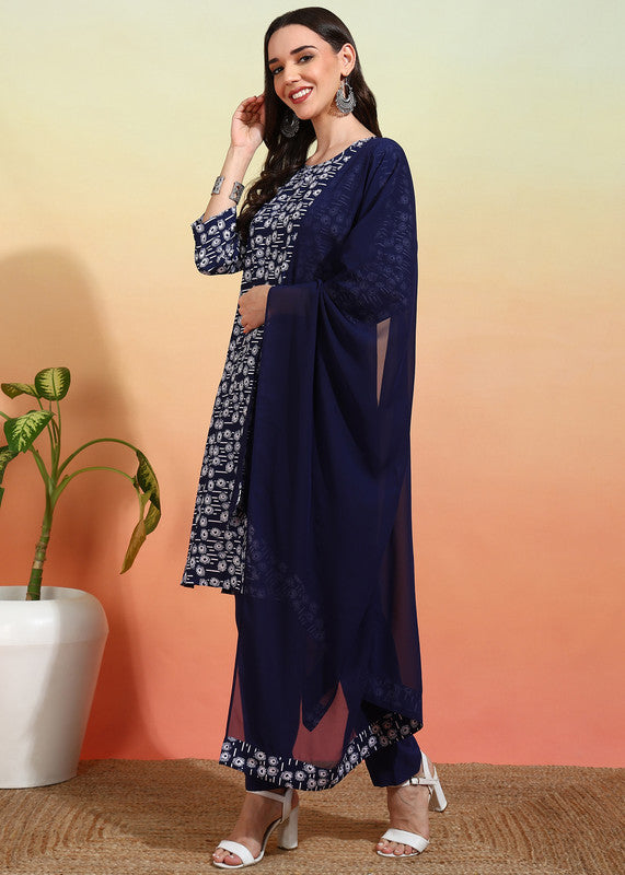 Women's Crepe Printed Straight Kurta Pant With Dupatta