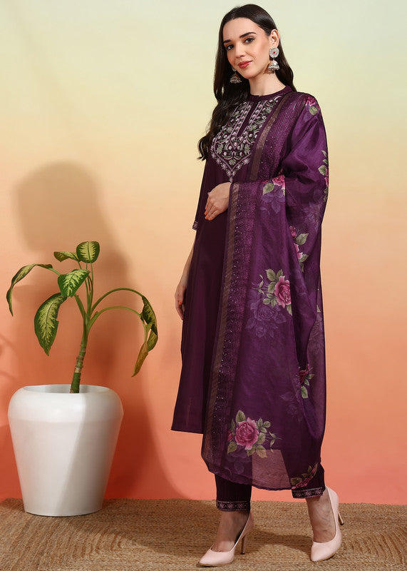 Women's Chanderi Embroidered Straight Kurta Pant With Dupatta