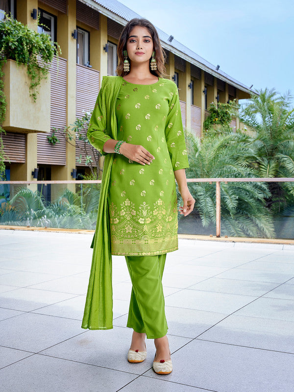 Women's Crepe Foil Printed Straight Kurta Pant With Dupatta