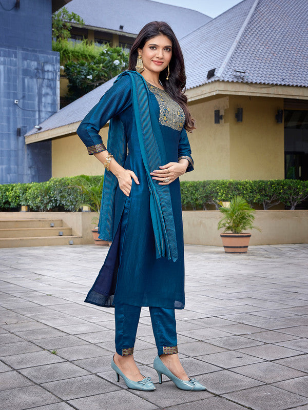 Women's Silk Blend Solid Straight Kurta Pant With Dupatta