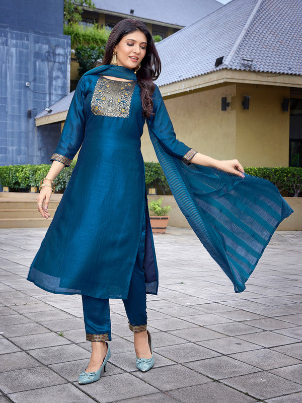 Women's Silk Blend Solid Straight Kurta Pant With Dupatta