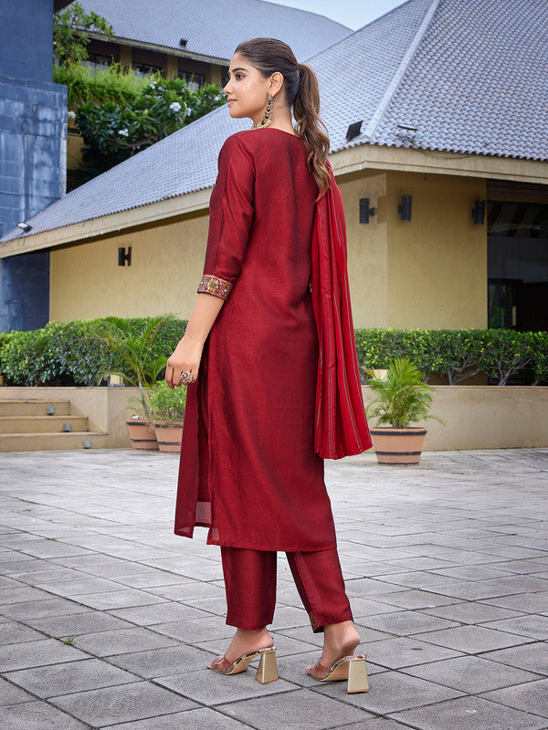 Women's Silk Blend Solid Straight Kurta Pant With Dupatta