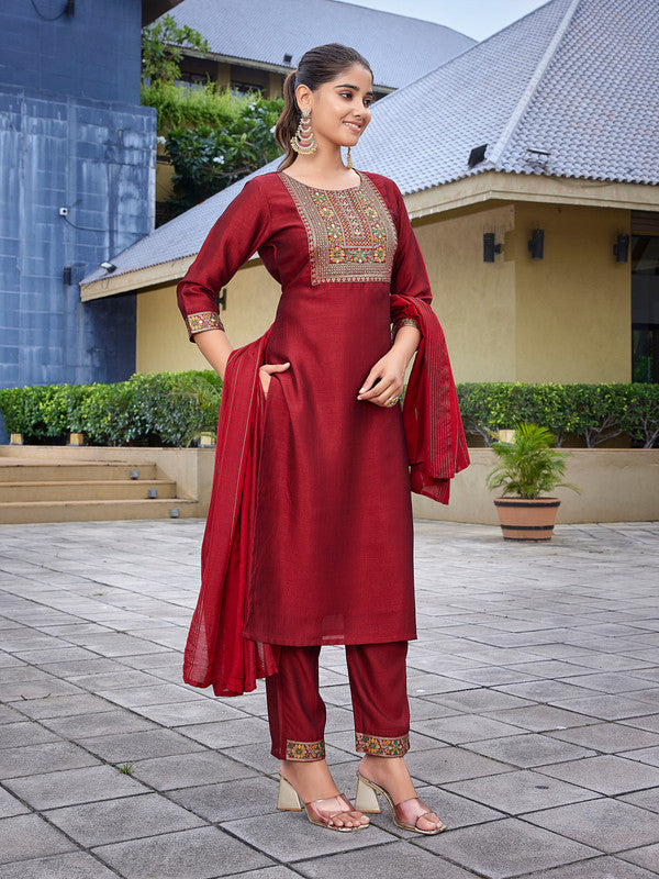 Women's Silk Blend Solid Straight Kurta Pant With Dupatta
