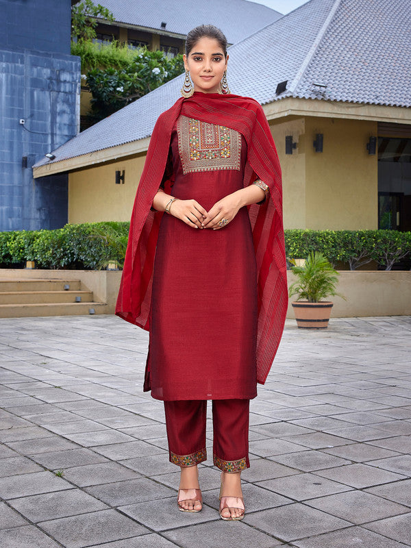 Women's Silk Blend Solid Straight Kurta Pant With Dupatta