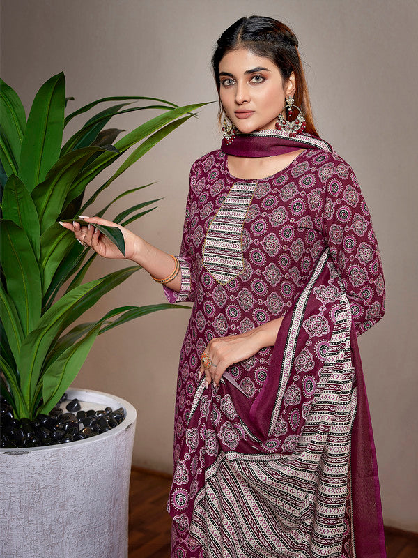 Women's Cotton Blend Printed Straight Kurta Pant With Dupatta
