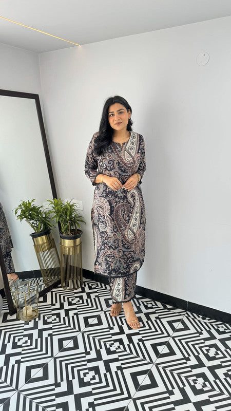 Women's Viscose Floral Printed Straight Kurta Set With Pant