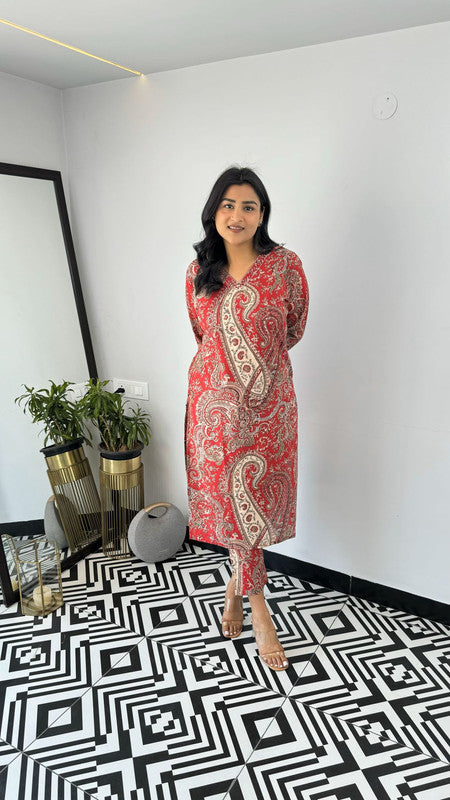 Women's Viscose Floral Printed Straight Kurta Set With Pant