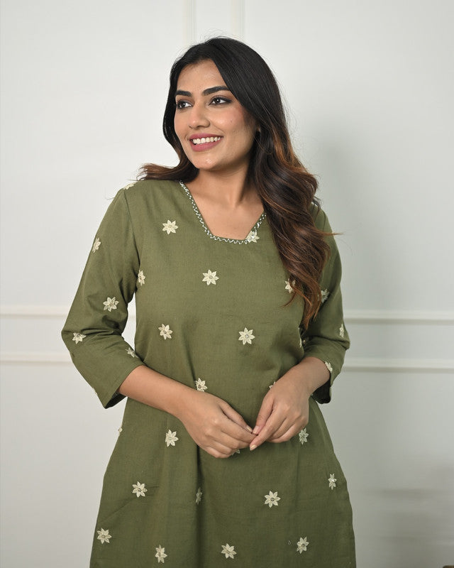 Women's Cotton Floral Embroidered Straight Kurta Set With Pant
