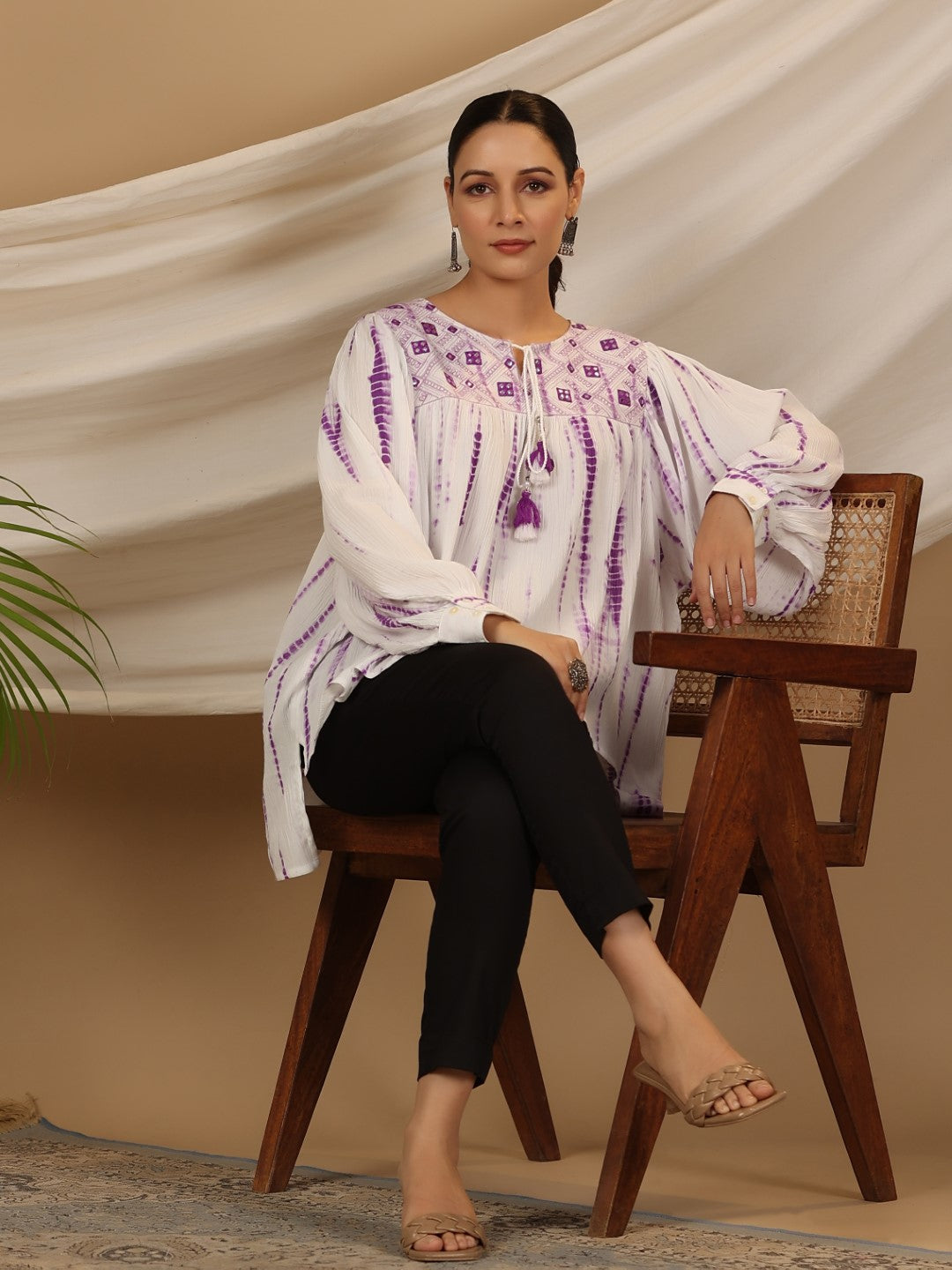 Lavender Mirror Embroidered Rayon Crepe Tie-Dye Tunic With Tassels | D