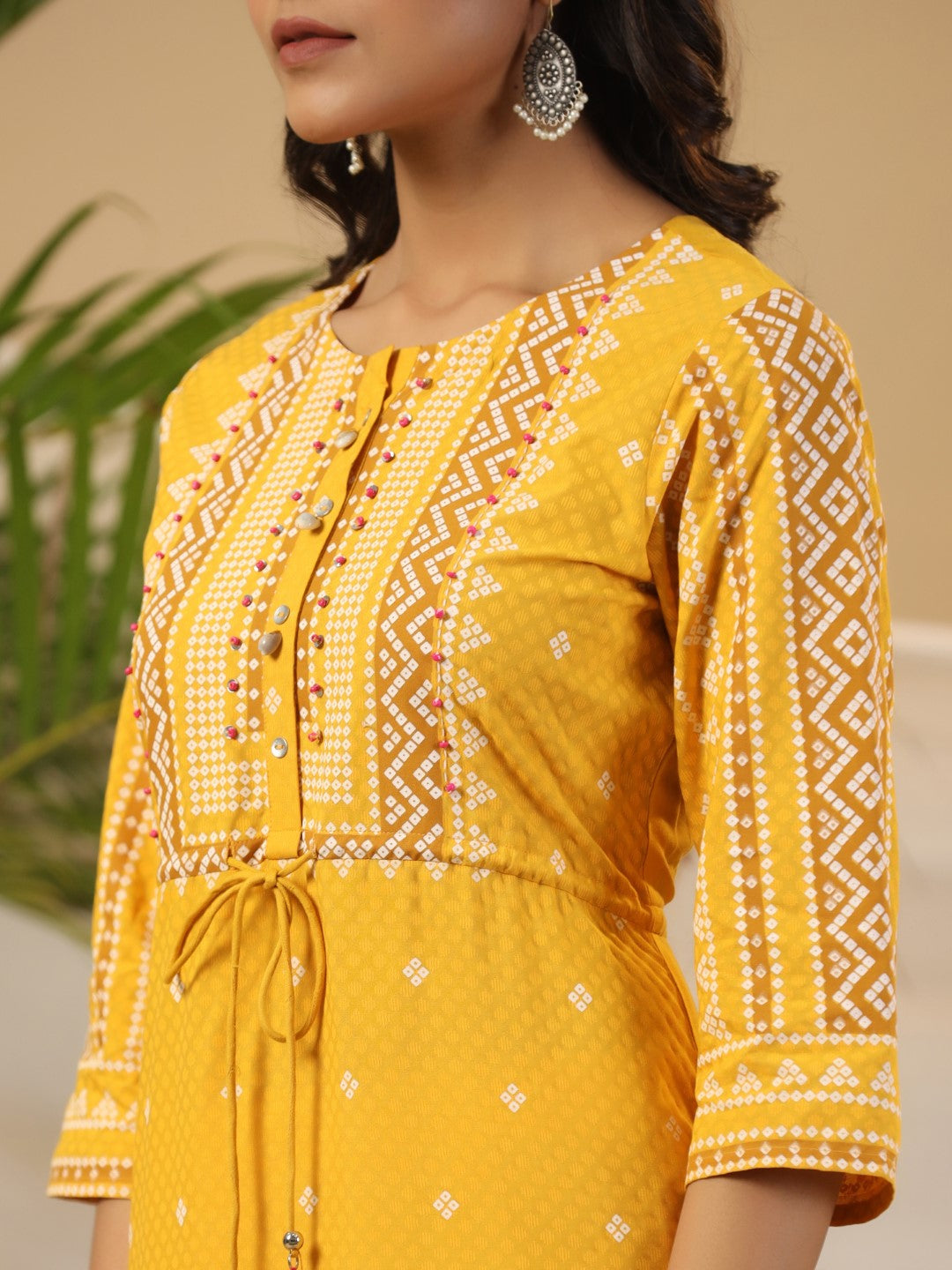 The Madhubala Women Mustard Geometric Printed Rayon Kurta With Contras