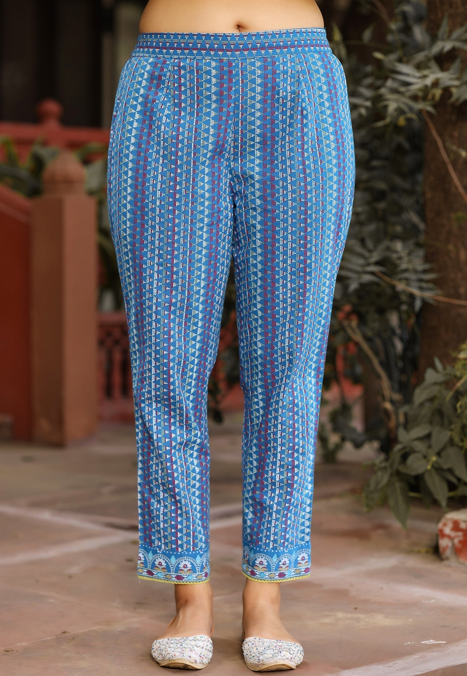 Sujani Blue Cotton & Net Floral Printed & Embroidered Panelled Kurta W